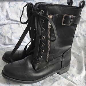 Stylish Black Lace-Up Women's Boots